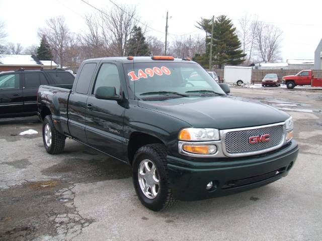 GMC Sierra 2003 photo 1