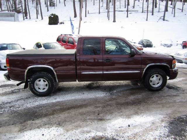 GMC Sierra 2003 photo 2