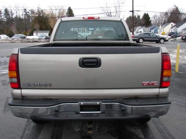 GMC Sierra 2003 photo 1