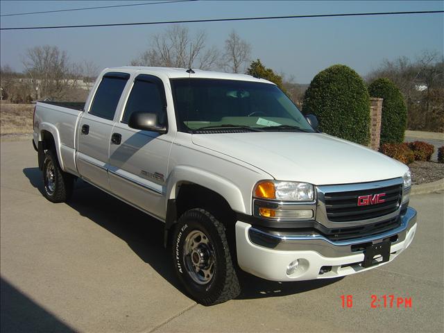 GMC Sierra 2003 photo 1