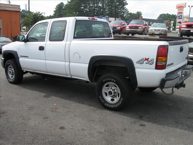 GMC Sierra 2003 photo 1