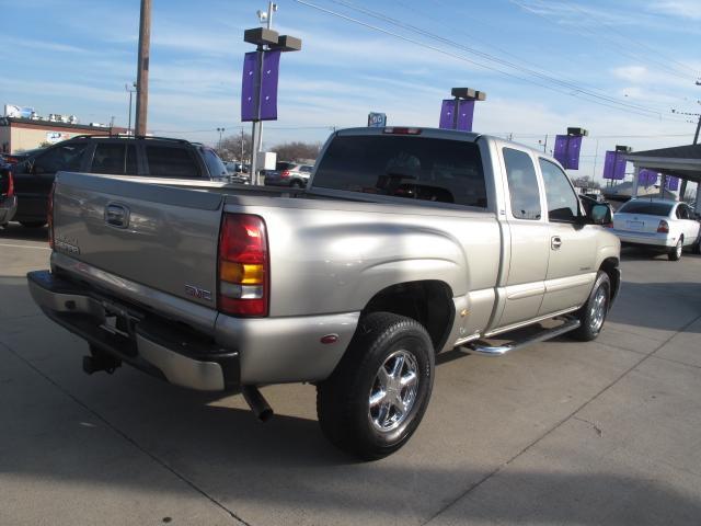 GMC Sierra 2003 photo 3