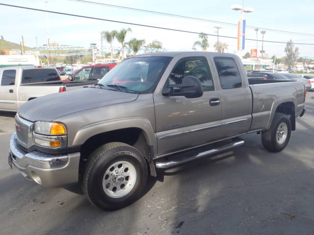 GMC Sierra 2003 photo 1