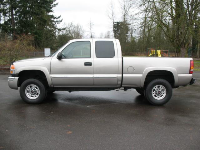 GMC Sierra 2003 photo 1