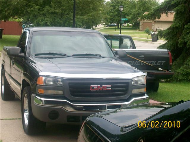 GMC Sierra 2003 photo 1