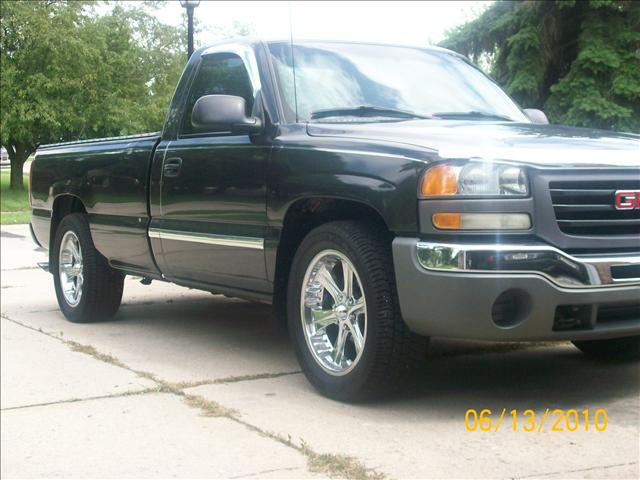 GMC Sierra 2003 photo 2