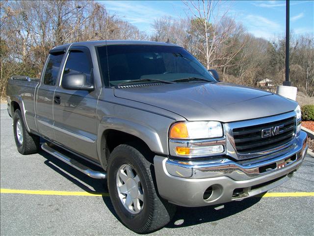 GMC Sierra 2003 photo 1