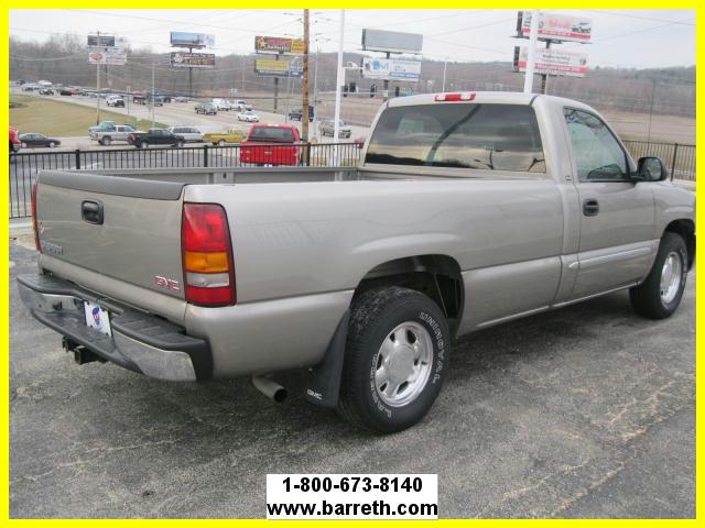 GMC Sierra 2003 photo 2