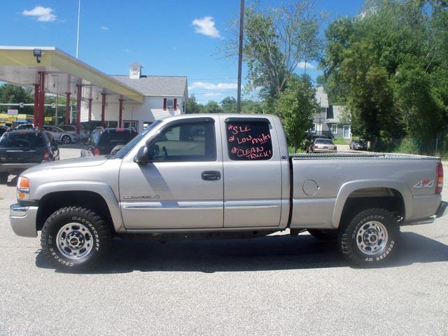 GMC Sierra 2003 photo 2