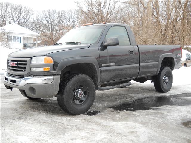 GMC Sierra 2003 photo 2