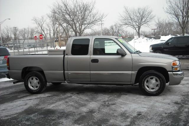 GMC Sierra 2003 photo 1