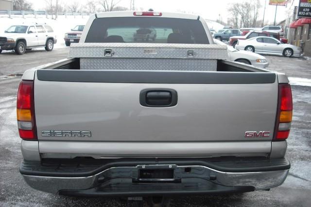 GMC Sierra 2003 photo 2