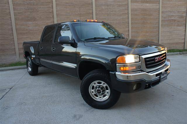 GMC Sierra 2003 photo 1