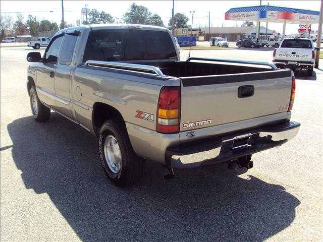 GMC Sierra 2003 photo 1