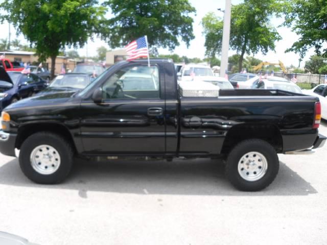 GMC Sierra 2003 photo 1