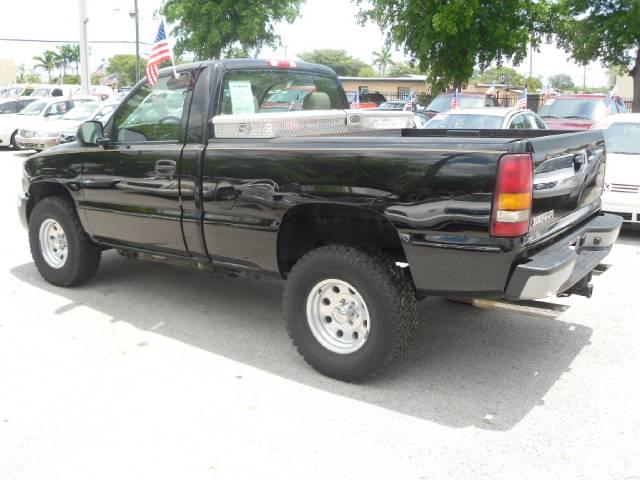 GMC Sierra 2003 photo 2