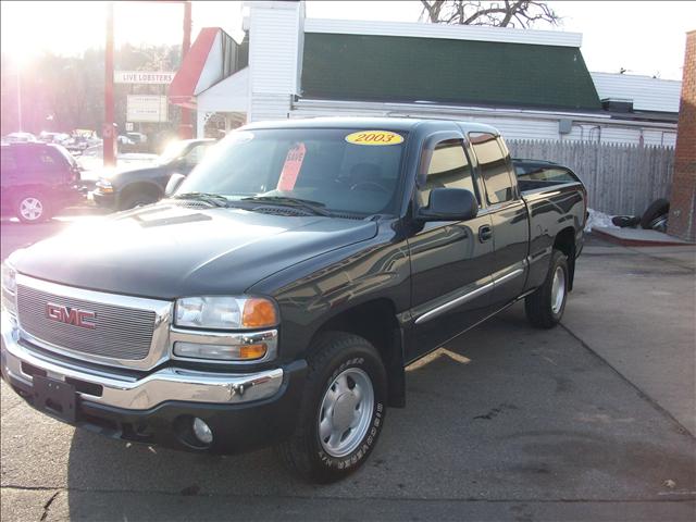 GMC Sierra 2003 photo 1