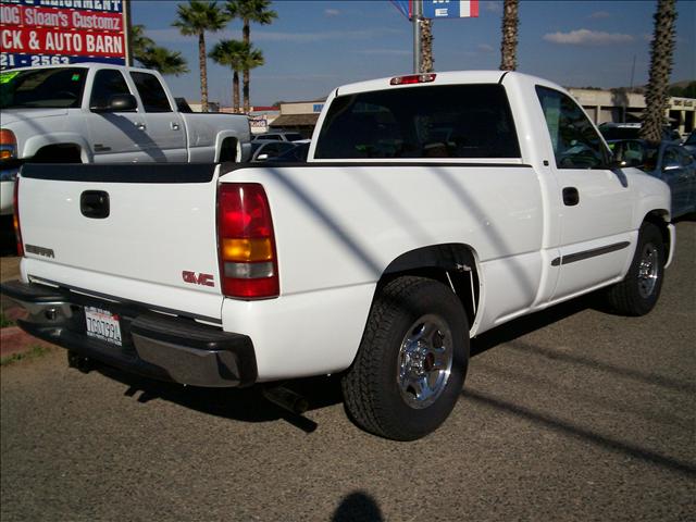 GMC Sierra 2003 photo 3