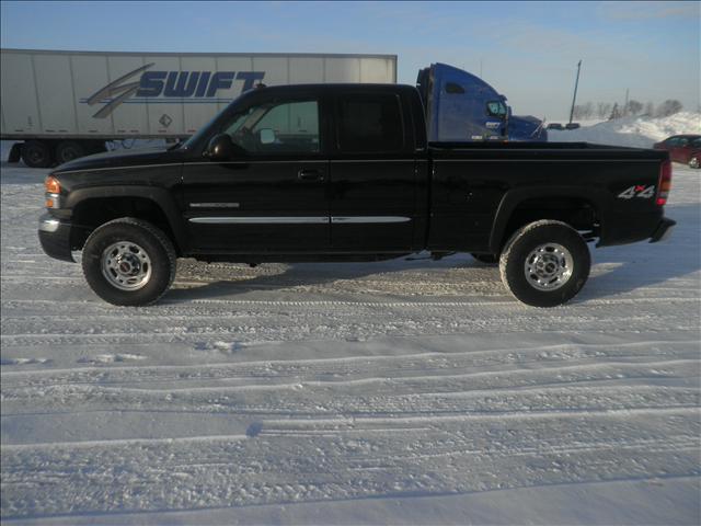 GMC Sierra SLT Pickup