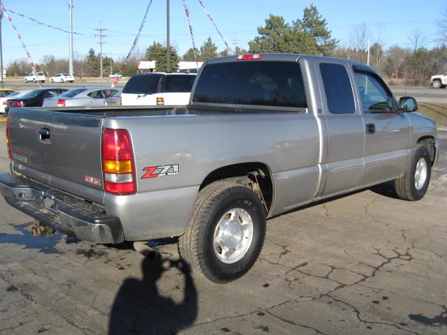 GMC Sierra 2003 photo 2