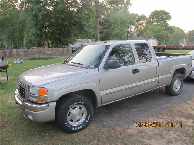 GMC Sierra 2004 photo 1