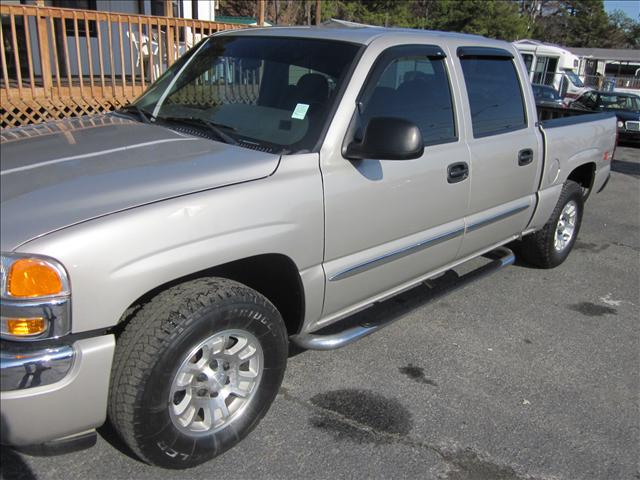 GMC Sierra 2005 photo 4