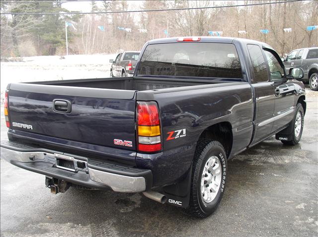 GMC Sierra 2005 photo 3