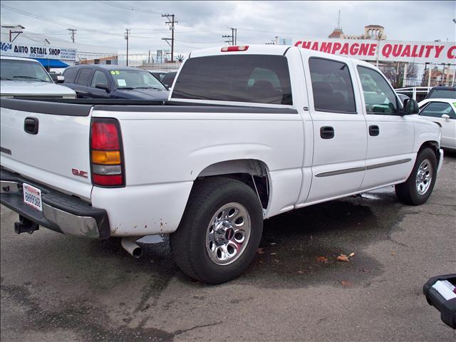 GMC Sierra 2005 photo 1