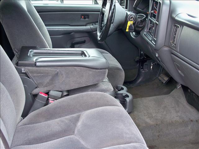 GMC Sierra 2005 photo 2