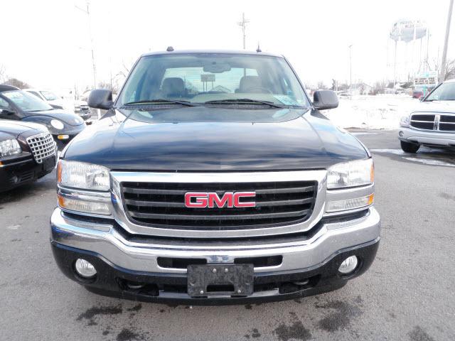 GMC Sierra 2005 photo 1