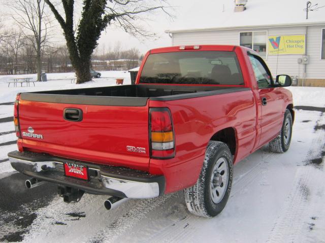 GMC Sierra 2005 photo 2