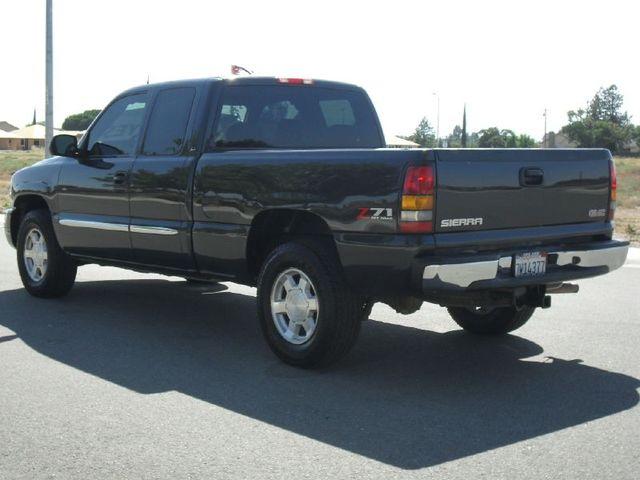 GMC Sierra 2005 photo 4