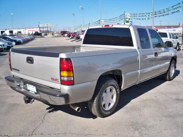 GMC Sierra 2005 photo 3