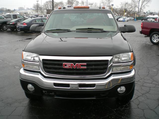 GMC Sierra 2005 photo 1