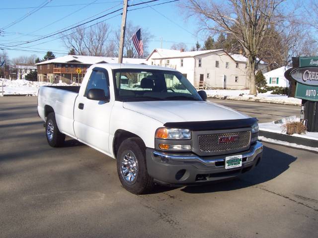 GMC Sierra 2005 photo 1