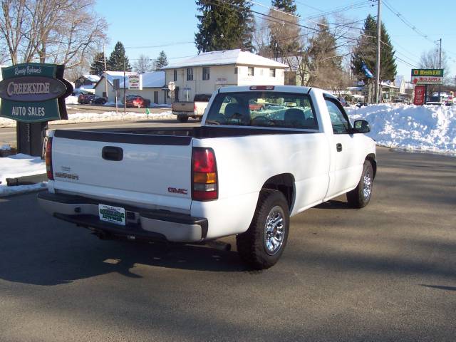 GMC Sierra 2005 photo 0