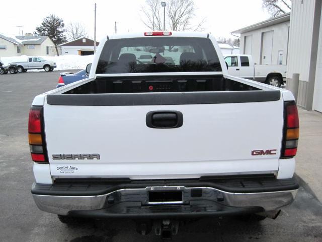 GMC Sierra 2005 photo 3