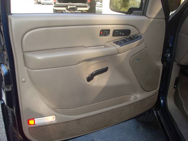 GMC Sierra 2005 photo 2