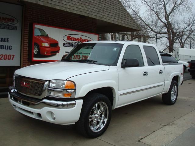 GMC Sierra 2005 photo 4