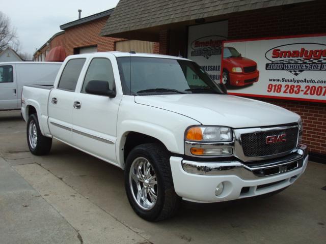 GMC Sierra 2005 photo 3