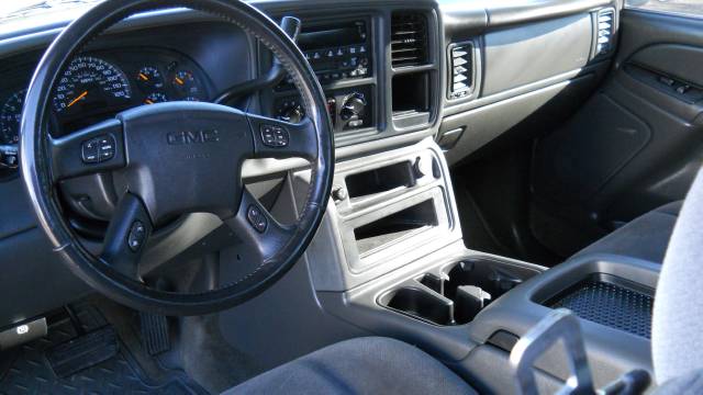 GMC Sierra 2005 photo 3