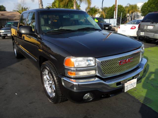 GMC Sierra 2005 photo 3