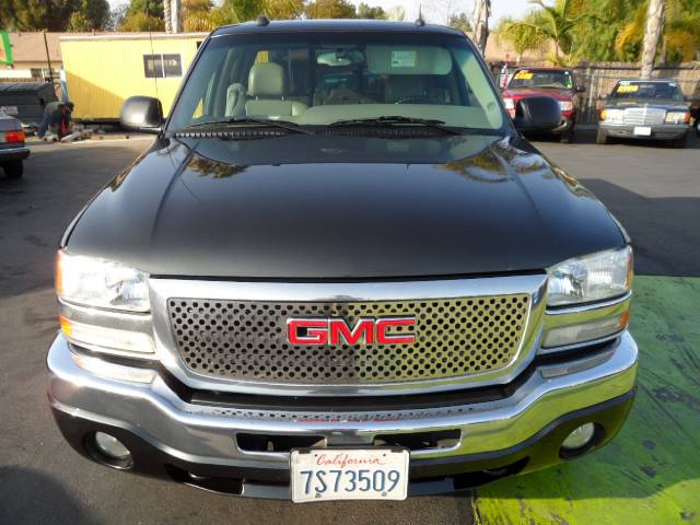 GMC Sierra 2005 photo 1