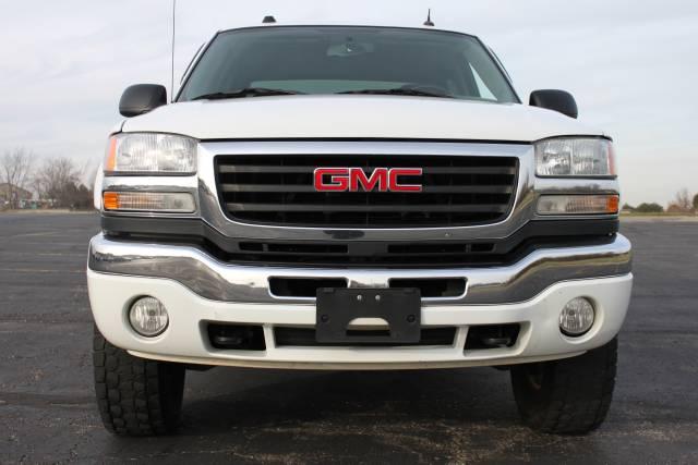 GMC Sierra 2005 photo 1