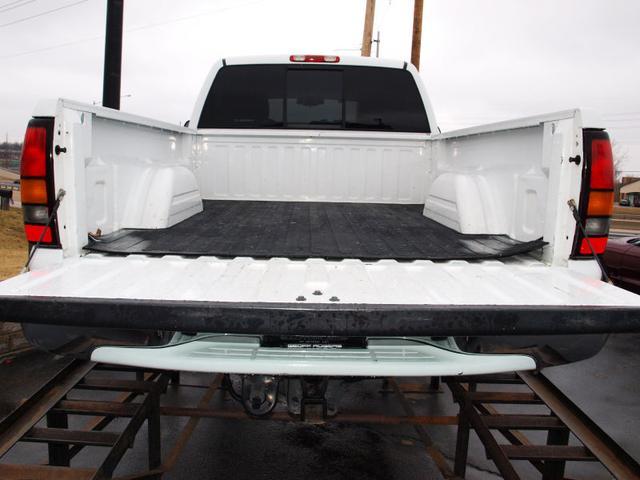 GMC Sierra 2005 photo 3