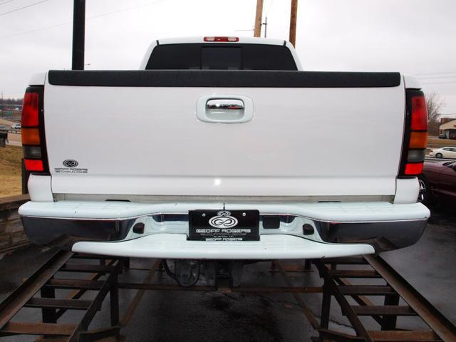 GMC Sierra 2005 photo 4