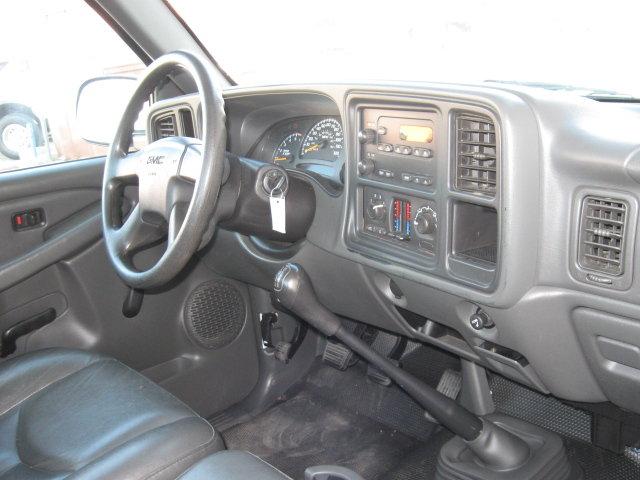 GMC Sierra 2005 photo 3