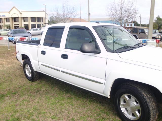 GMC Sierra 2005 photo 3