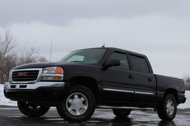 GMC Sierra 2005 photo 2