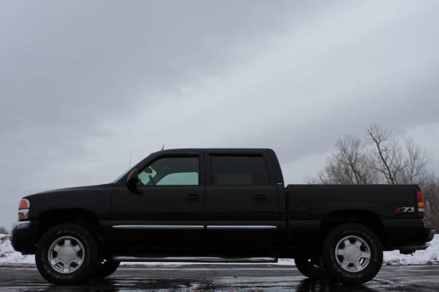 GMC Sierra 2005 photo 3